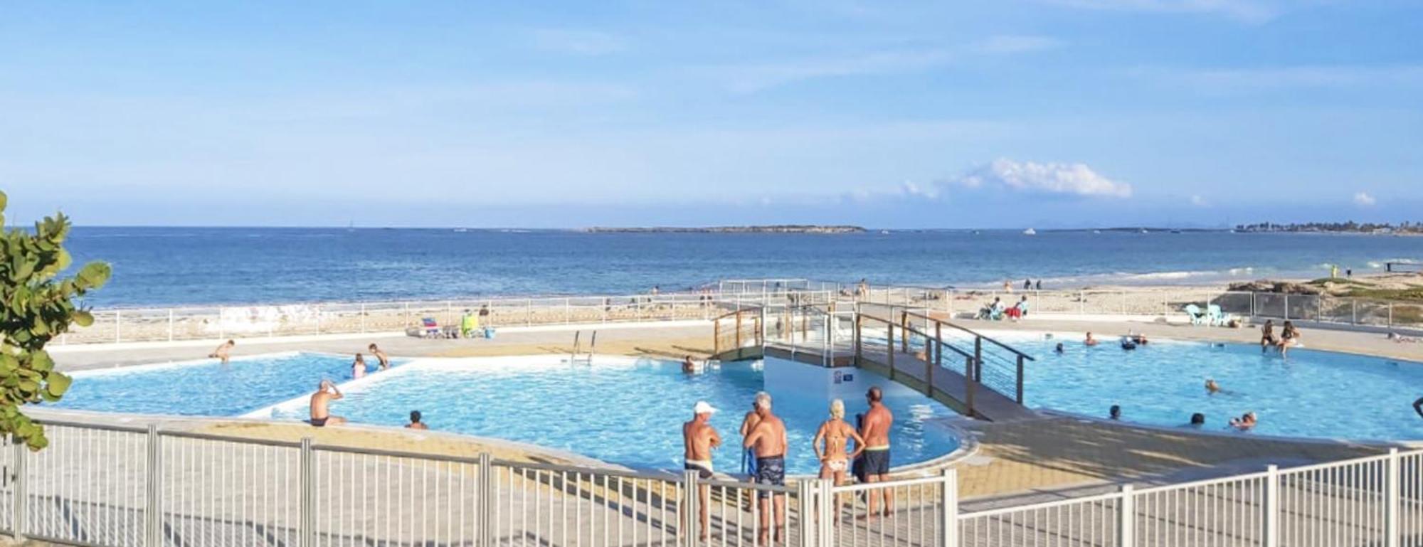 شقة Front Line Unit 520 Ft2 - 48 M2, On Second Floor, Stunning Ocean View كول دي ساك المظهر الخارجي الصورة